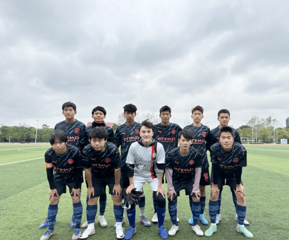 足球强队齐聚一堂，搏击比赛中显雄姿英发的简单介绍