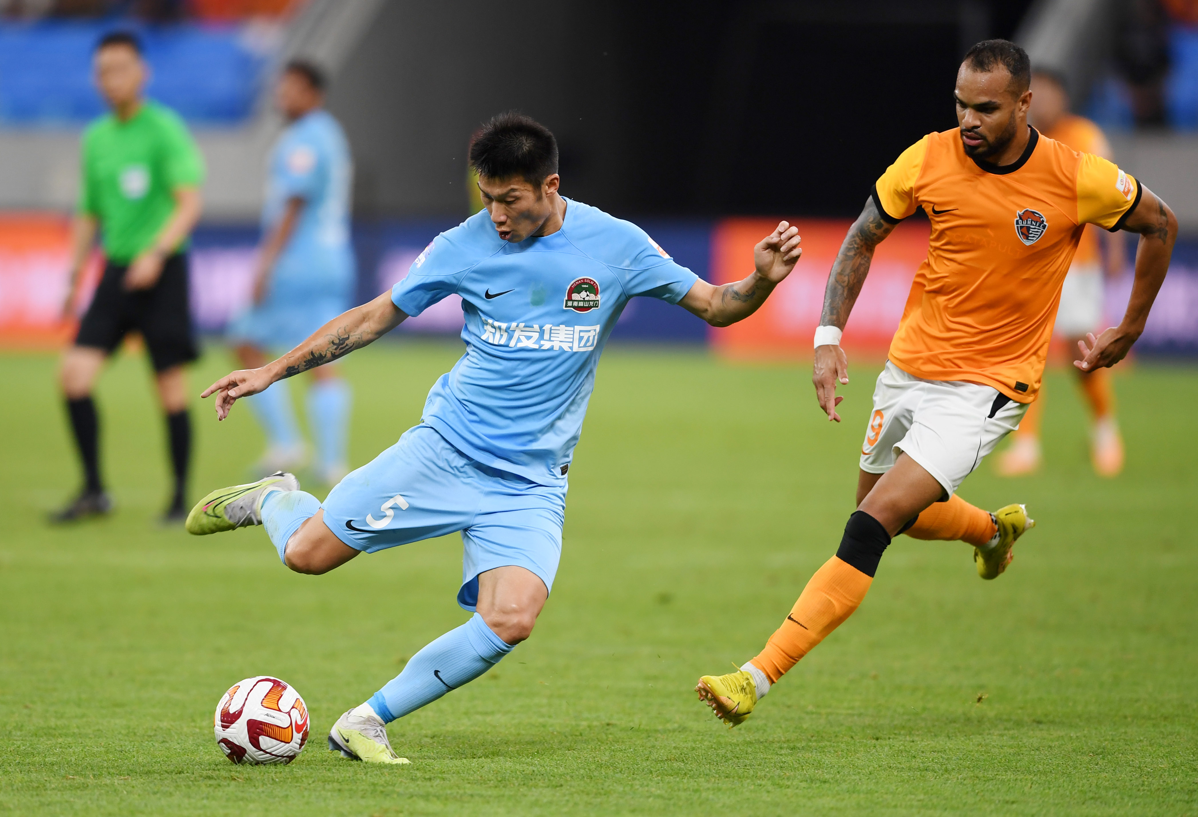 开云体育-青岛黄海队员在比赛中展现出强大实力