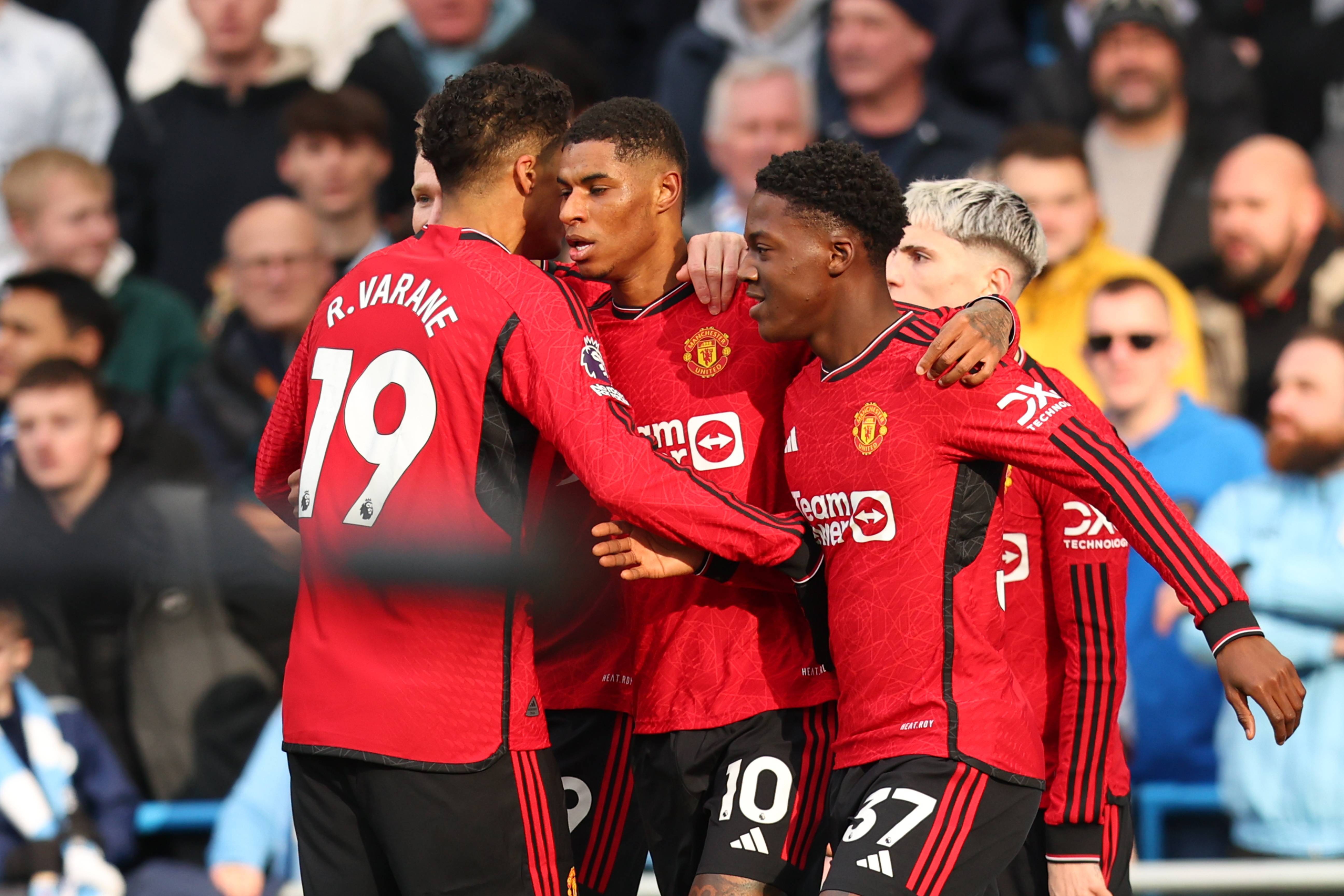 开云官网-欧洲足坛巅峰对决：英超联赛球队实力竞逐