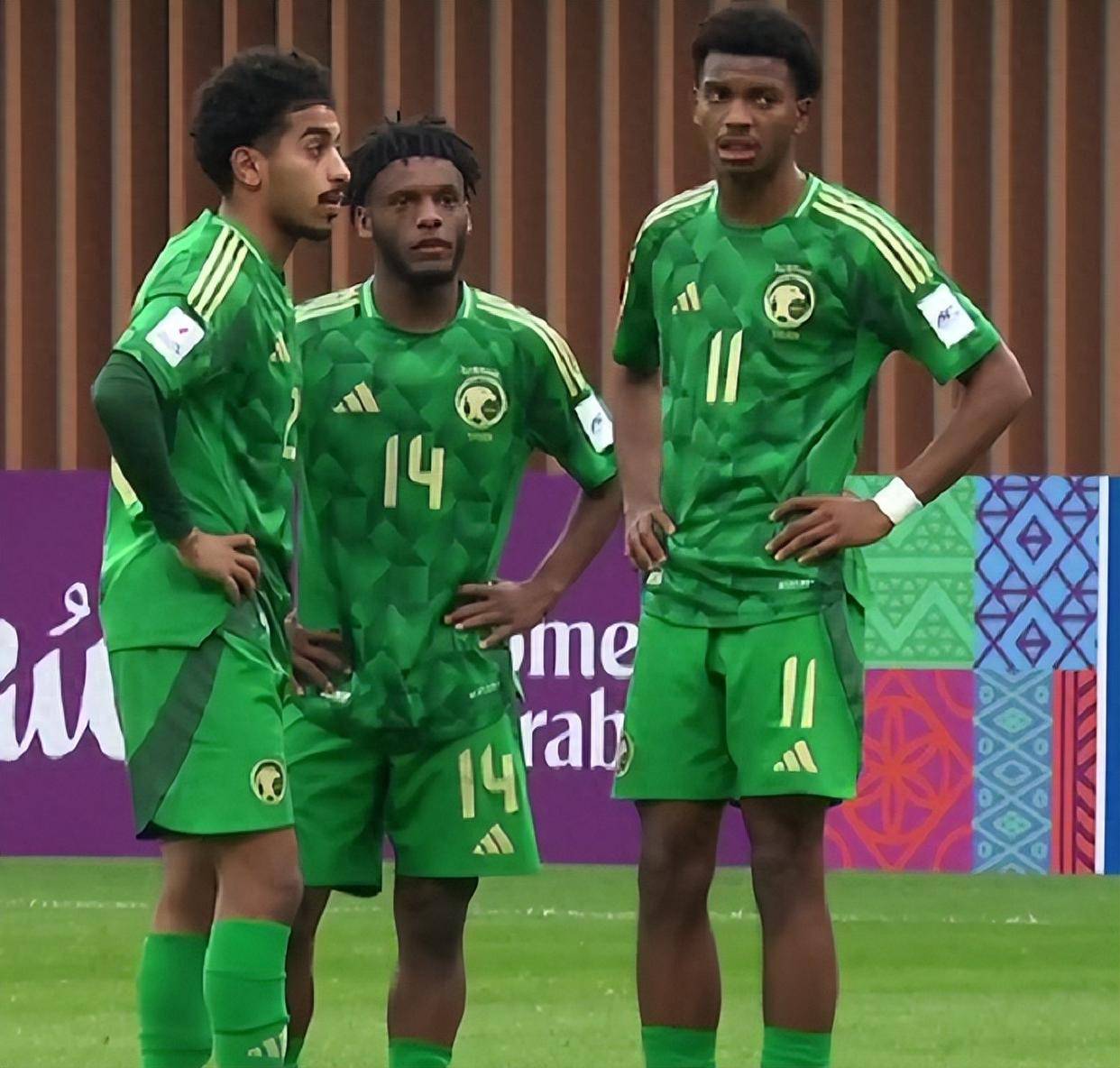 开云体育官网-沙特劲旅击败对手晋级下一轮比赛