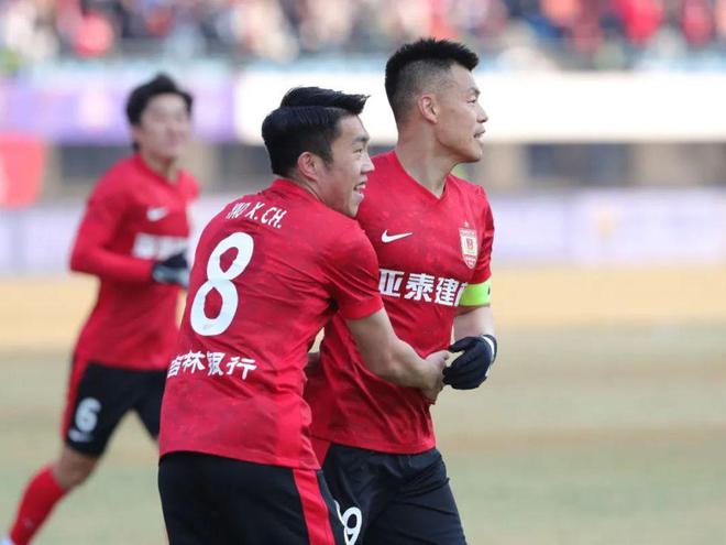 包含长春亚泰负于贵州恒丰智诚，中超保级战激烈的词条