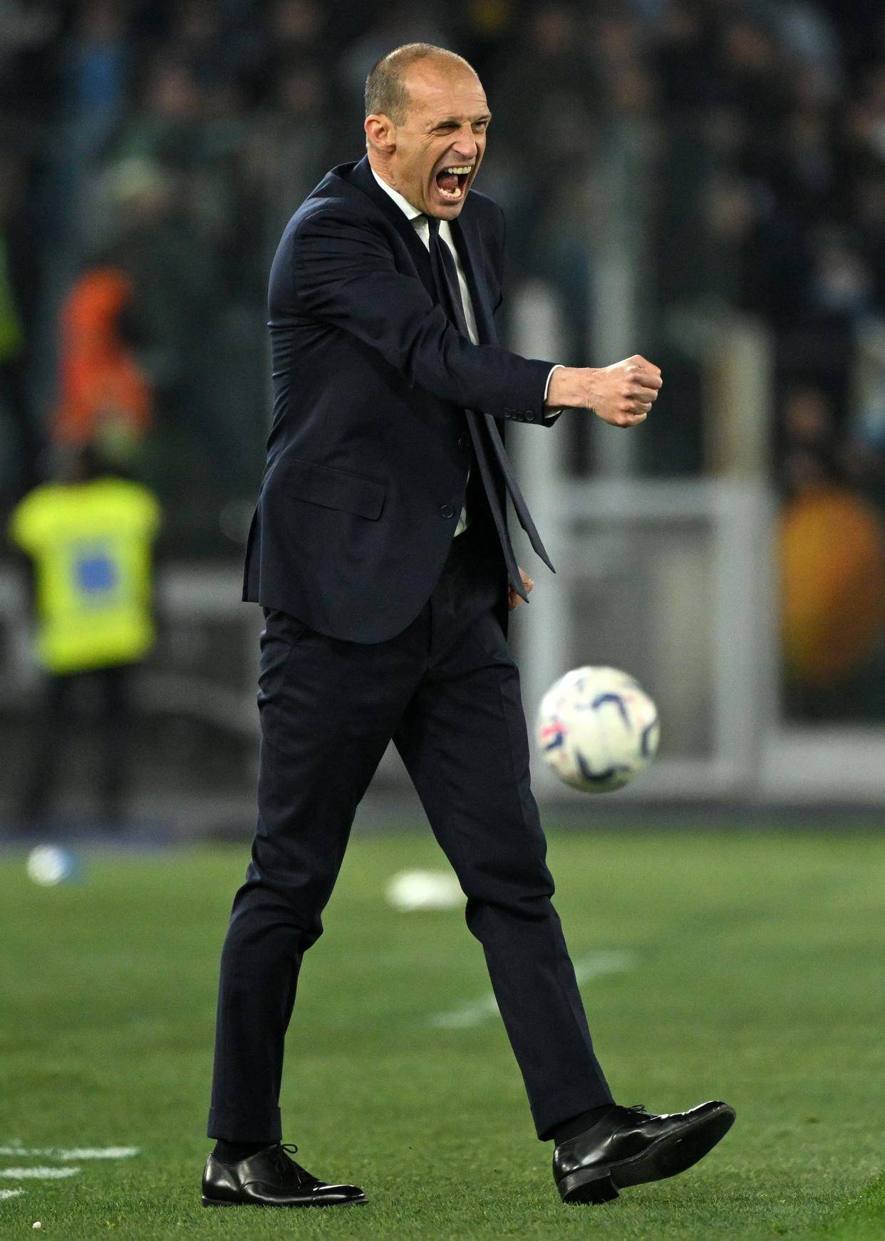 开云体育平台APP-球员卡尔德拉在尤文图斯比赛中表现出色