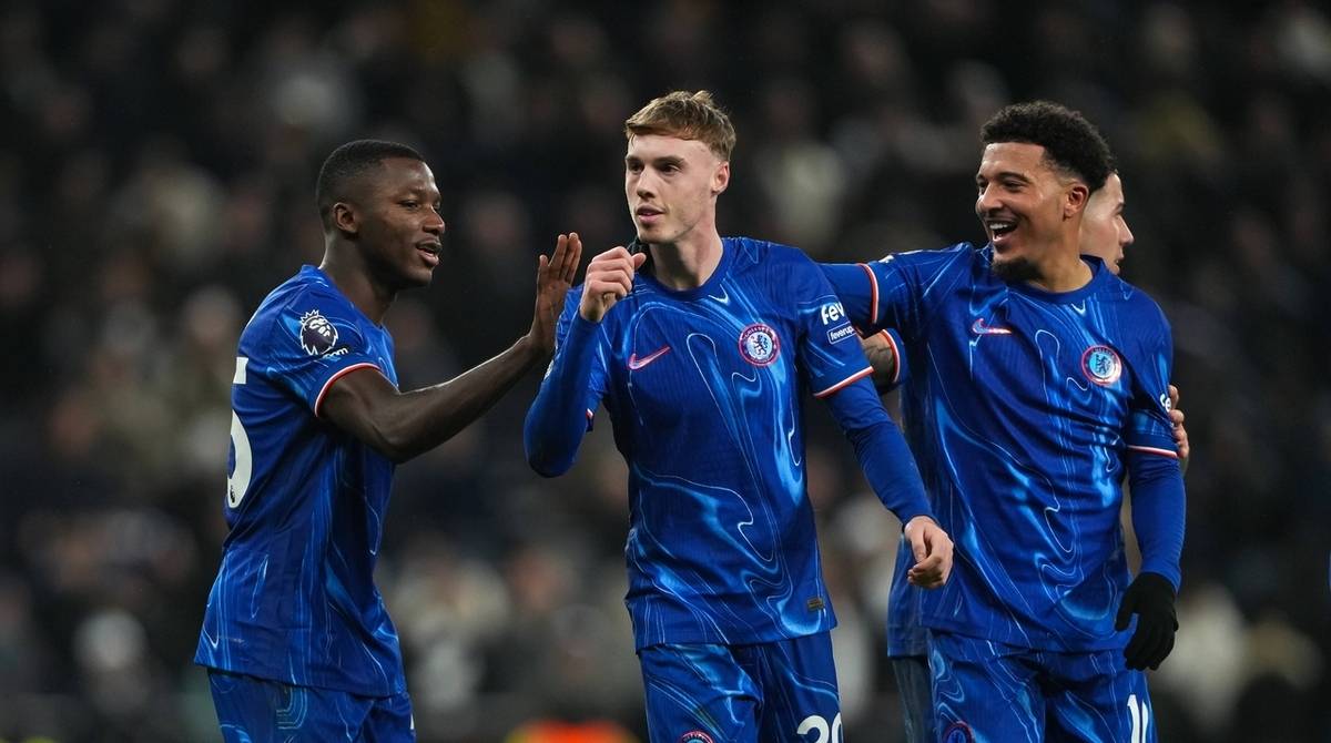 包含热刺在主场力克强敌,继续追赶积分榜榜首的词条 包含热刺在主场力克强敌,继续追赶积分榜榜首的词条