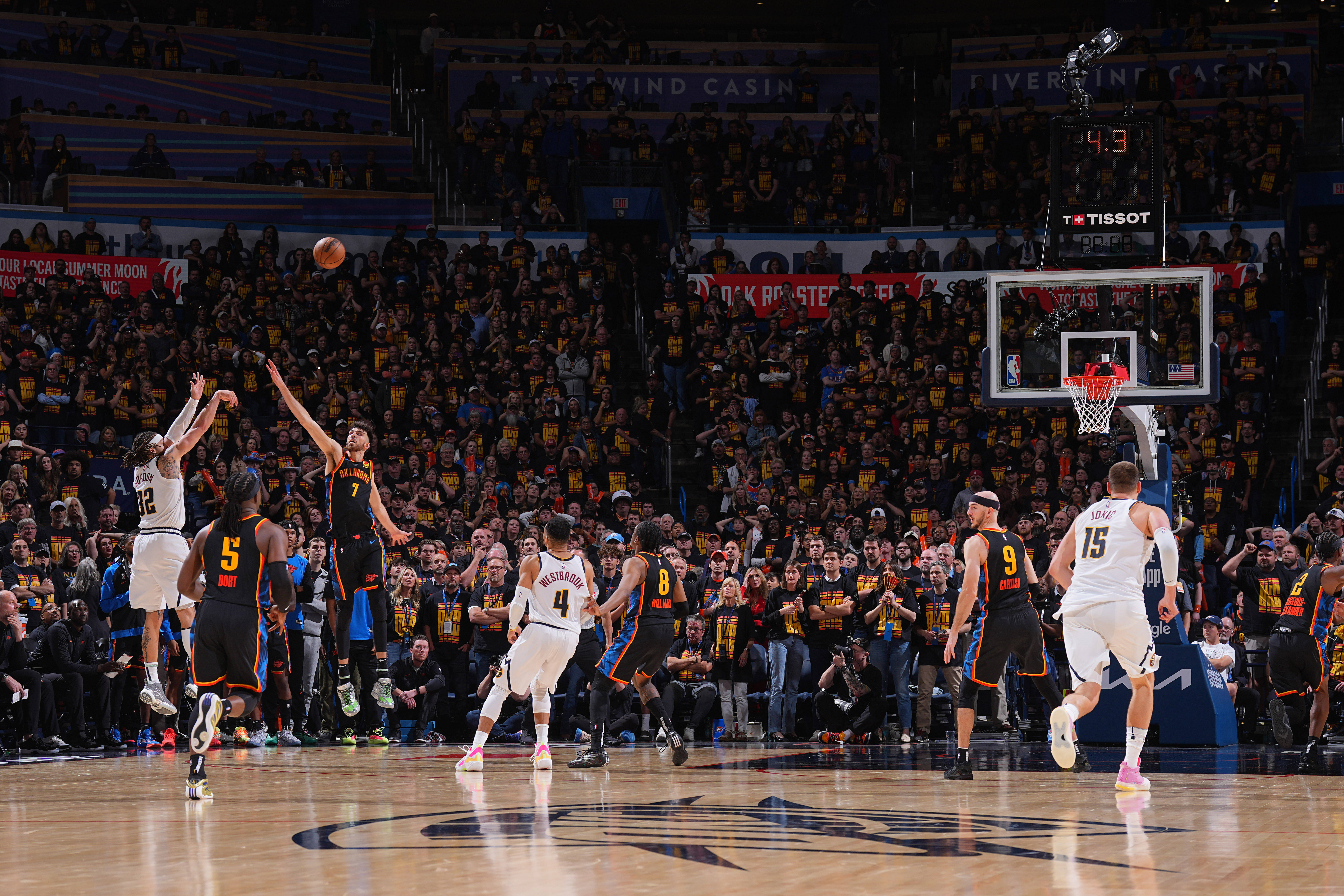 俄罗斯队赢下重要比赛，豪取三分