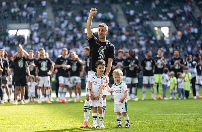 开云APP-门兴格拉德巴赫主帅入选法国战队