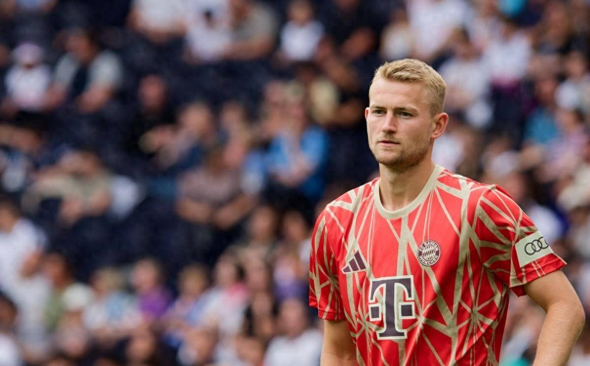 曼昆侬黯然神伤,阿贾克斯客场不敌拜仁 曼昆侬黯然神伤,阿贾克斯客场不敌拜仁