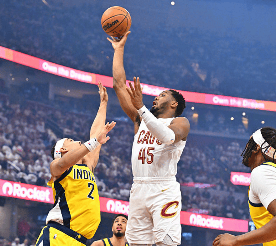 步行者客场击败黄蜂,韦德复出贡献全力的简单介绍 步行者客场击败黄蜂,韦德复出贡献全力的简单介绍