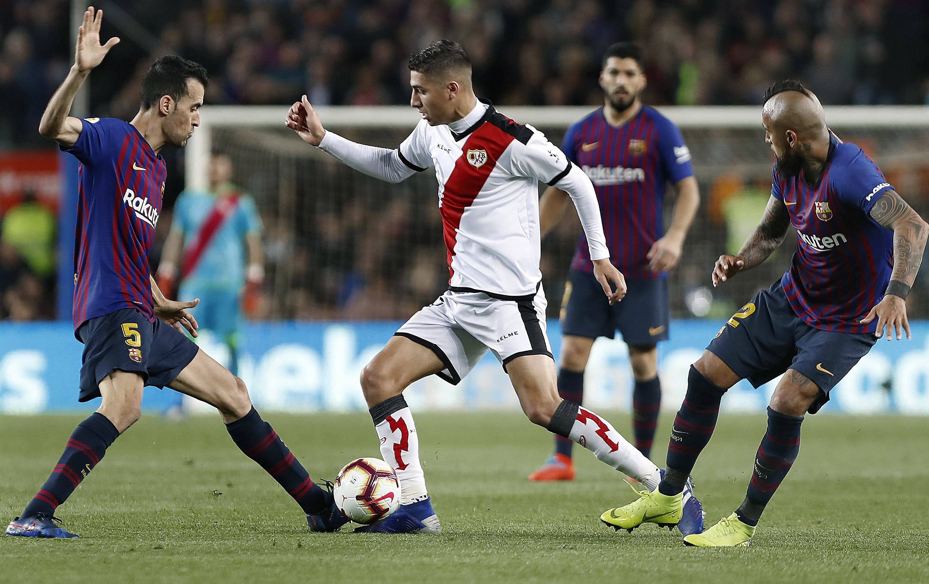 开云体育入口-巴萨客场不敌对手，淘汰赛形势不妙