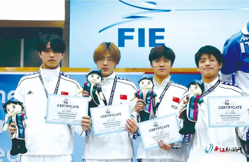 独联体代表团在击剑比赛中获得多面奖牌 独联体代表团在击剑比赛中获得多面奖牌