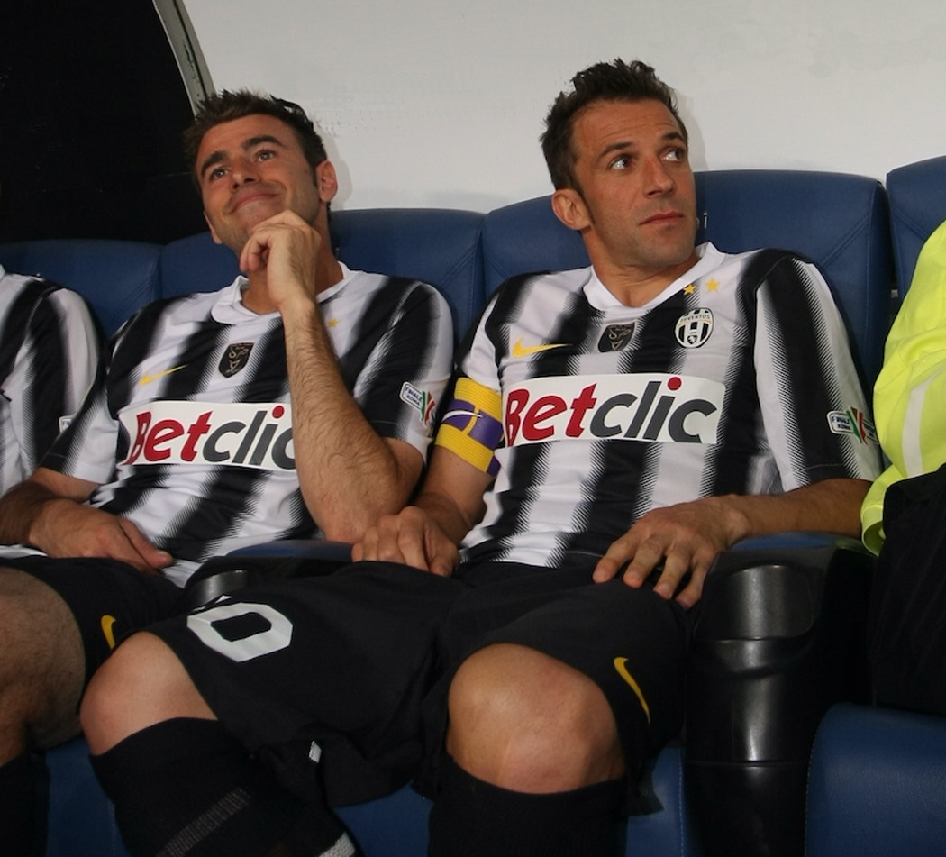 狂热球迷齐聚,助力球队继续冲刺!的简单介绍 狂热球迷齐聚,助力球队继续冲刺!的简单介绍