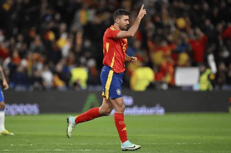 开云APP-西班牙球队的外援在国际比赛中大放异彩