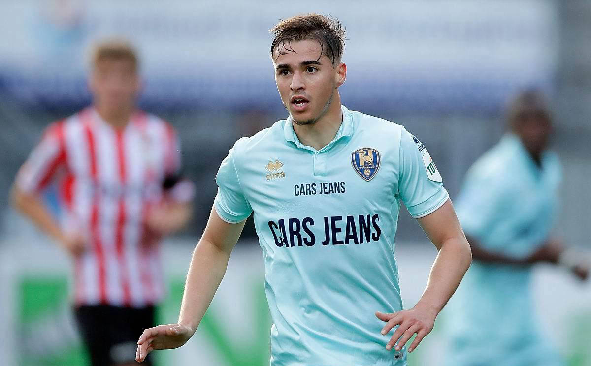 开云体育在线-埃因霍温新引援火速适应，球队增添实力的简单介绍