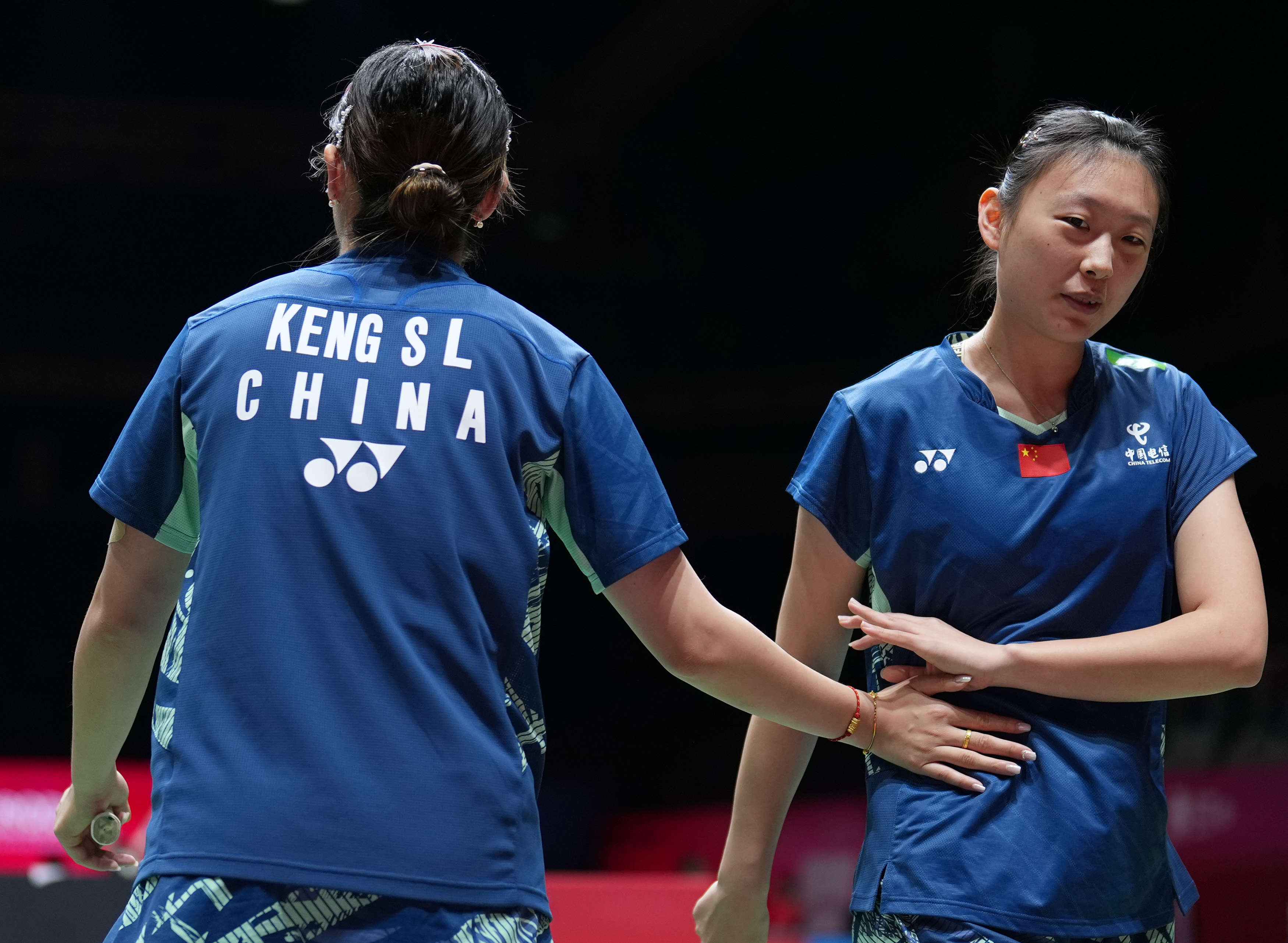 羽毛球女双战胜对手,成功晋级 羽毛球女双战胜对手,成功晋级