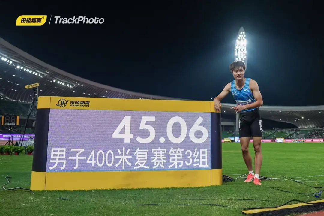 举重男子公斤级:刘凯救援金牌 举重男子公斤级:刘凯救援金牌