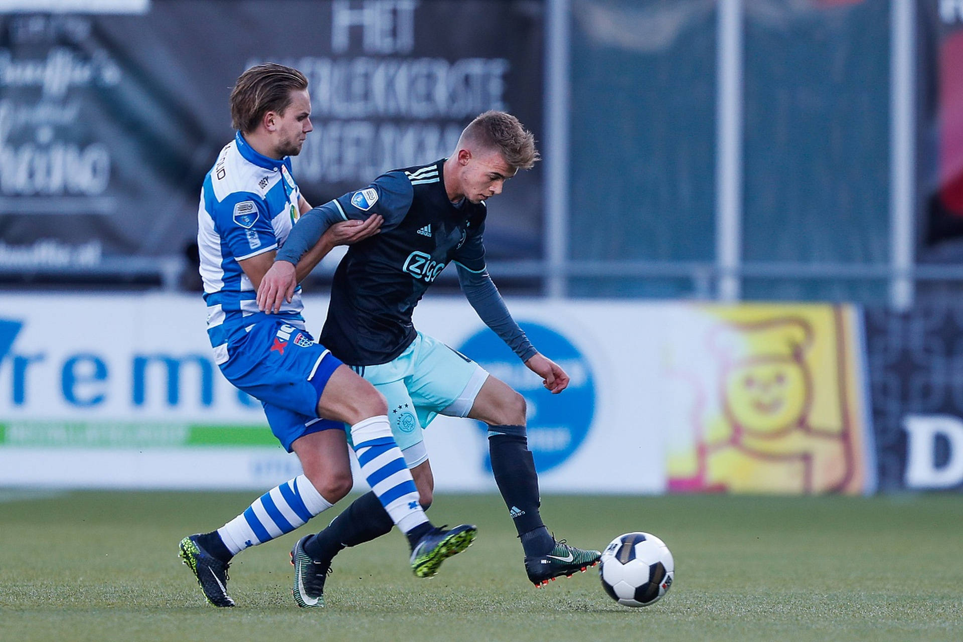 荷乙联赛出现一场惊险的点球大战