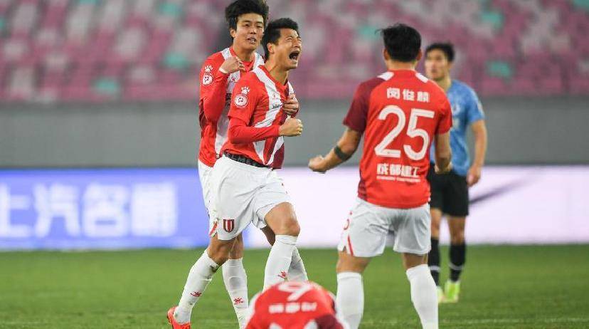 开云体育中国-北京国安不敌河南建业，遭遇两连败的简单介绍