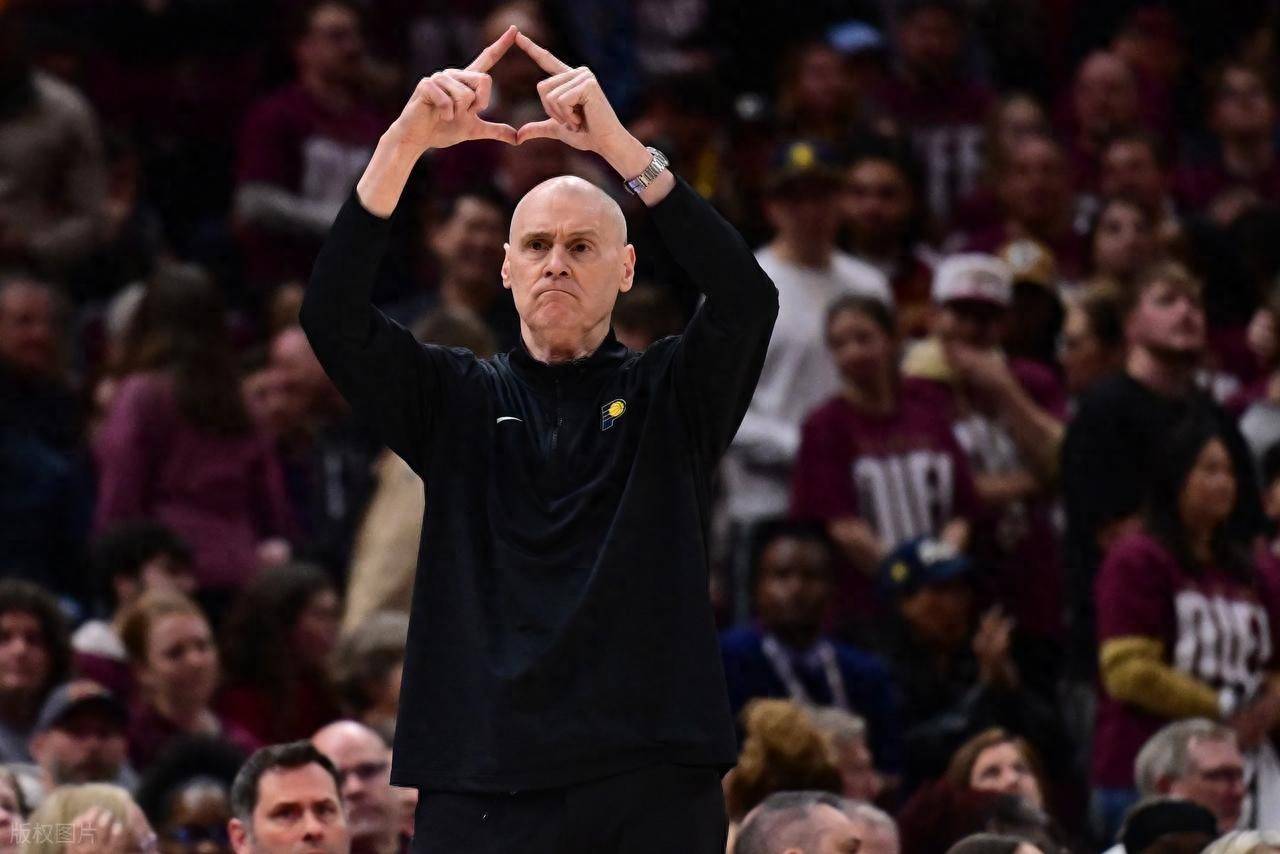 尼克斯队在比赛中斩获关键胜利，晋级到了总决赛的简单介绍