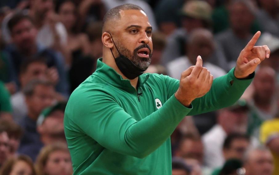 开云体育app-火箭队全力备战季后赛，希望闯入总决赛