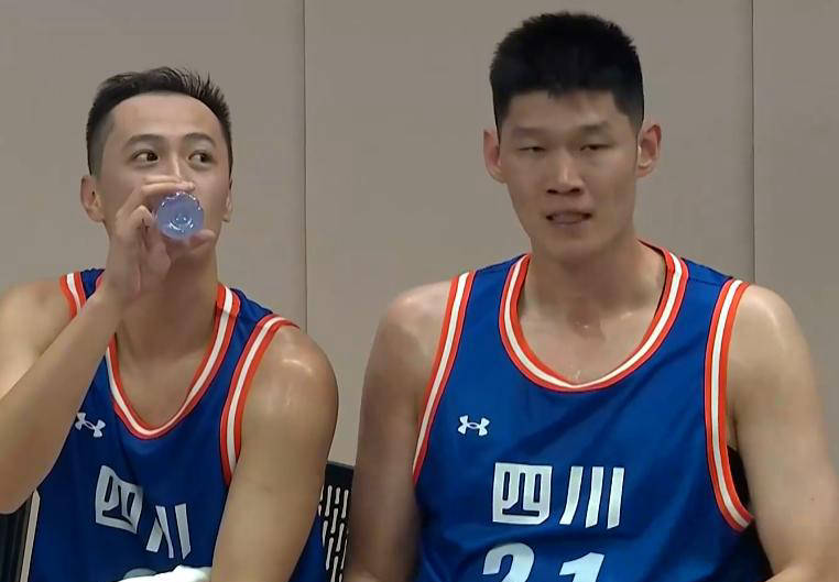 开云体育-关于雷霆力克四川队，胡金秋统治全场的信息