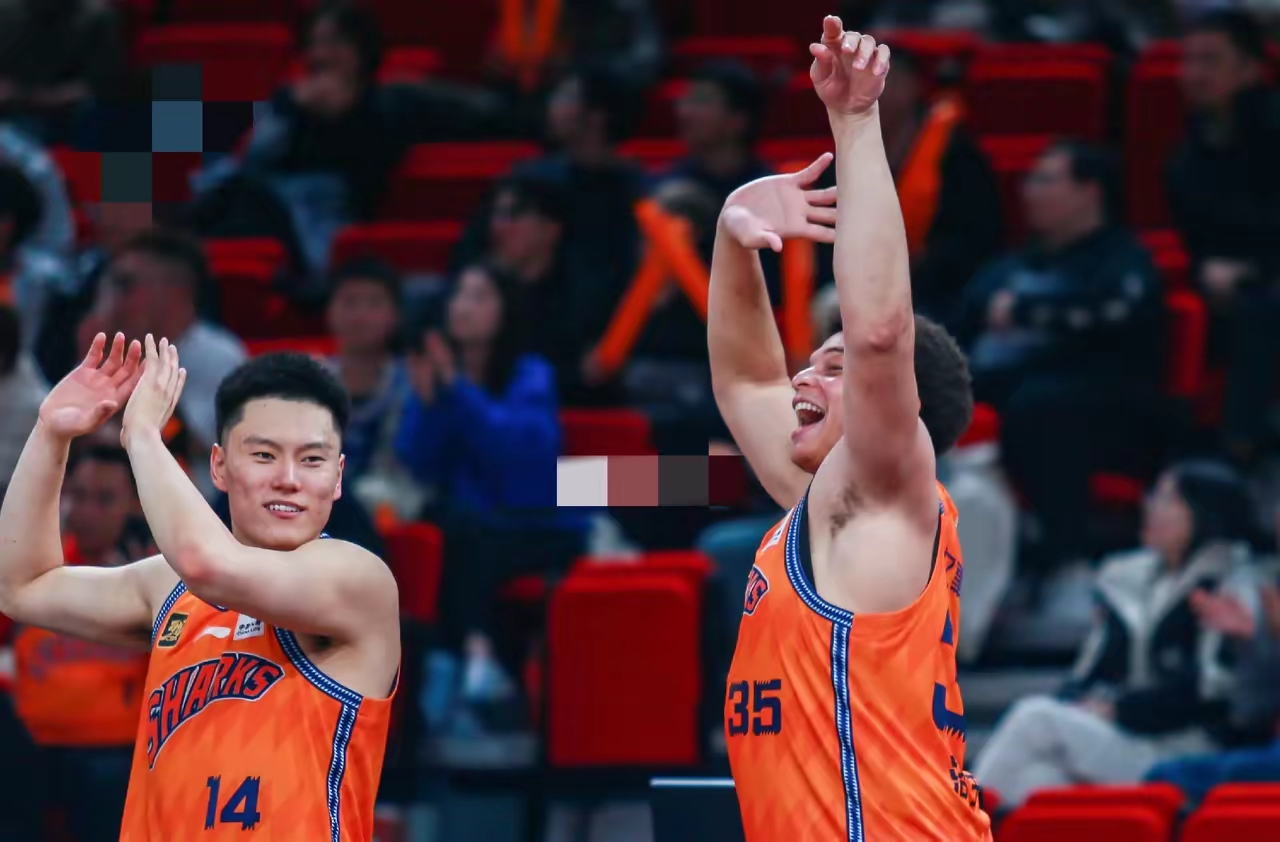 上海队完胜山西队,郭艾伦关键制胜 上海队完胜山西队,郭艾伦关键制胜