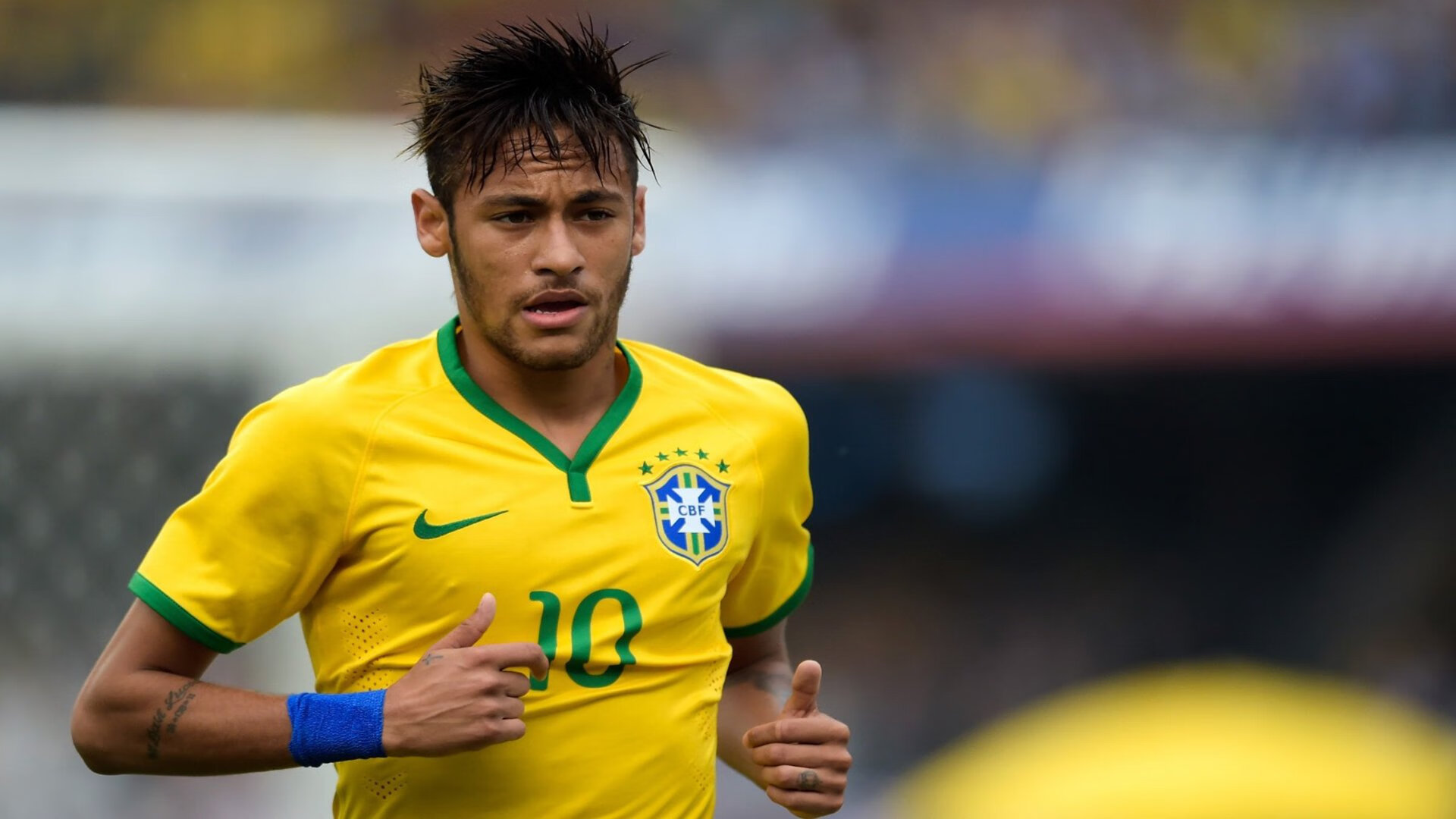 赛道与球场的交响，当F1争冠风云遭遇尼克斯的防守铁幕